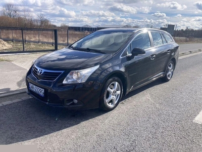 Toyota Avensis II Kombi 2.0 D-4D 126KM 2009