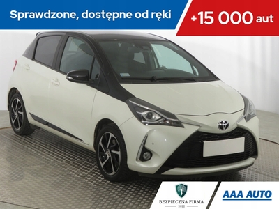 Toyota Yaris III Hatchback 5d Facelifting 2017 1.5 Dual VVT-iE 111KM 2019