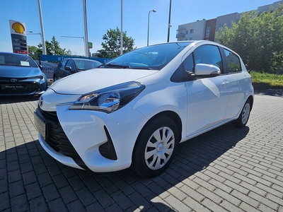 Toyota Yaris III Hatchback 5d Facelifting 2017 1.5 Dual VVT-iE 111KM 2020