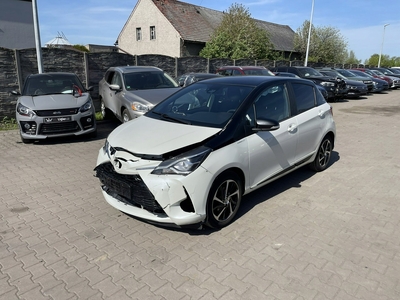 Toyota Yaris III Hatchback 5d Facelifting 2017 1.5 Dual VVT-iE 111KM 2020