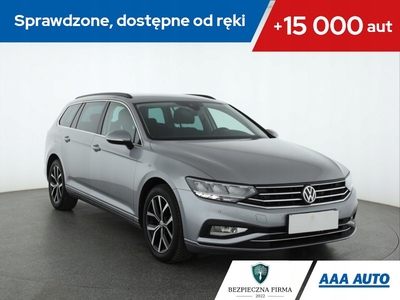 Volkswagen Passat B8 Variant Facelifting 2.0 TSI 190KM 2019