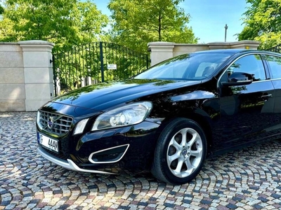 Volvo V60 I Kombi 2.0 T5 240KM 2012