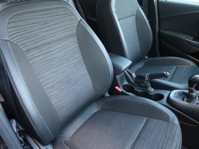 Opel Astra 2015 1.6 16V 89125km ABS klimatyzacja manualna