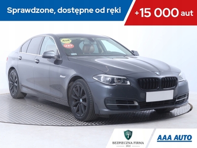 BMW Seria 5 F10-F11 Limuzyna Facelifting 520d 190KM 2016