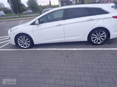 Hyundai i40 177KM kombi, biała perła silnik 2.0, zadbany 2011r