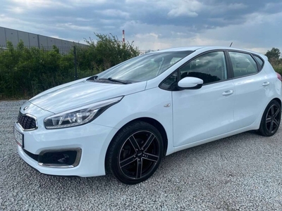 Kia Ceed II Hatchback 5d Facelifting 1.6 GDI 135KM 2016