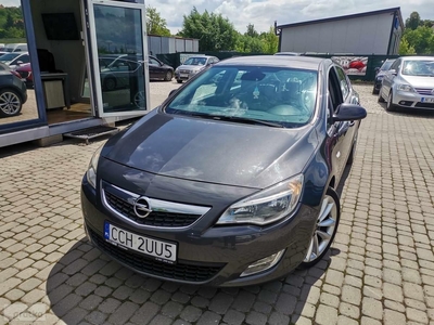 Opel Astra J