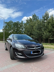 Opel Astra J pierwszy właściciel,garażowany i serwisowany,wersja Cosmo