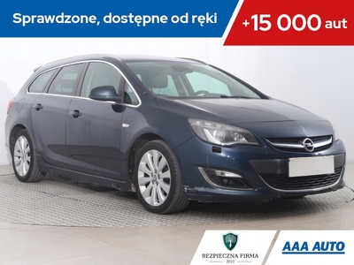 Opel Astra J Sports Tourer 1.4 Turbo ECOTEC 140KM 2011