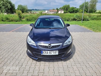 Opel Astra J Zadbany egzemplarz