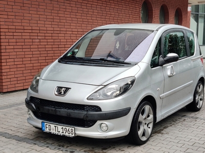 Peugeot 1007 1.4 i 75KM 2009