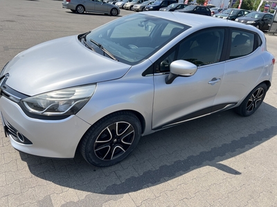 Renault Clio IV VF15R040H49576310