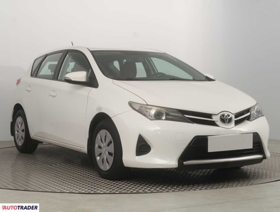 Toyota Auris 1.6 130 KM 2014r. (Piaseczno)