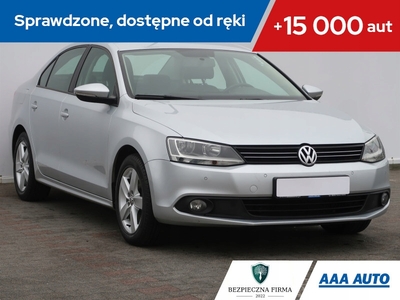 Volkswagen Jetta VI Sedan 1.4 TSI 122KM 2012