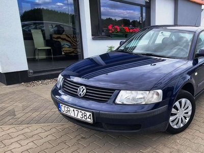 Volkswagen Passat B5 Sedan 1.6 100KM 1999