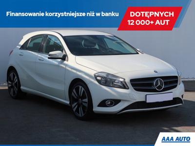 Mercedes Klasa A W176 Hatchback 5d 1.6 180 BlueEFFICIENCY 122KM 2012