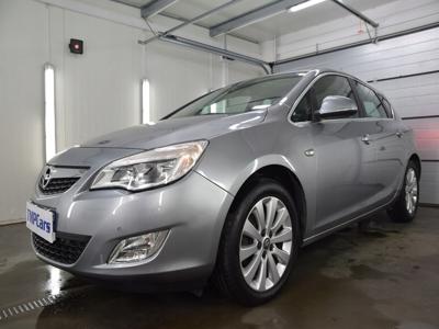 Opel Astra J Hatchback 5d 2.0 CDTI ECOTEC 160KM 2010