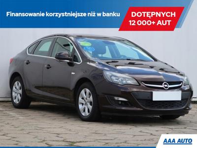 Opel Astra J Sedan 1.4 Turbo ECOTEC 140KM 2017