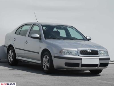 Skoda Octavia 1.6 100 KM 2010r. (Piaseczno)