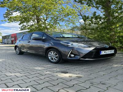 Toyota Yaris 1.5 hybrydowy 100 KM 2018r.