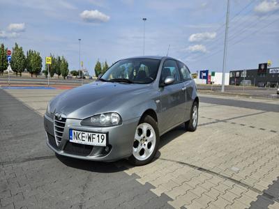 Używane Alfa Romeo 147 - 9 950 PLN, 252 668 km, 2005