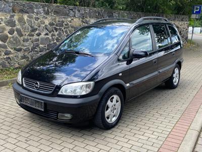 Używane Opel Zafira - 6 800 PLN, 220 000 km, 2002