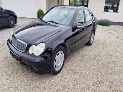 Używane Mercedes-Benz Klasa C - 9 500 PLN, 267 000 km, 2003