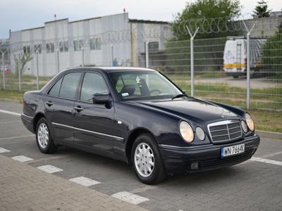 Używane Mercedes-Benz Klasa E - 12 500 PLN, 230 035 km, 1995