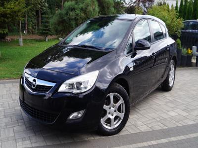 Używane Opel Astra - 31 999 PLN, 117 999 km, 2010
