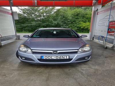 Używane Opel Astra - 13 500 PLN, 219 158 km, 2006