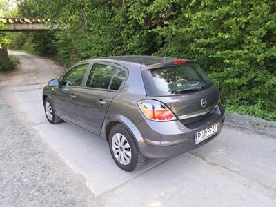 Używane Opel Astra - 13 900 PLN, 237 000 km, 2010