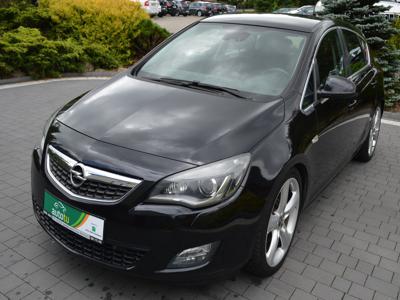 Używane Opel Astra - 29 700 PLN, 181 222 km, 2010