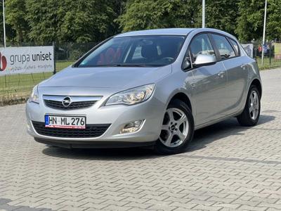 Używane Opel Astra - 29 900 PLN, 102 000 km, 2010