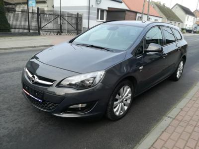 Używane Opel Astra - 33 900 PLN, 165 927 km, 2013