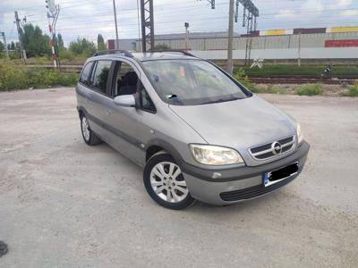 Używane Opel Zafira - 6 400 PLN, 265 310 km, 2003