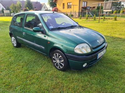 Używane Renault Clio - 2 900 PLN, 155 032 km, 2000