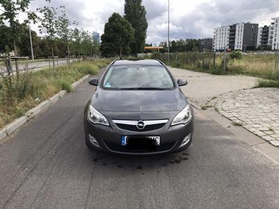 Używane Opel Astra - 20 000 PLN, 170 800 km, 2011