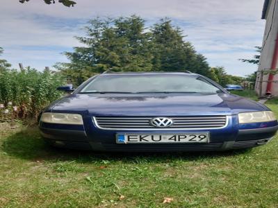 Używane Volkswagen Passat - 5 500 PLN, 250 000 km, 2004