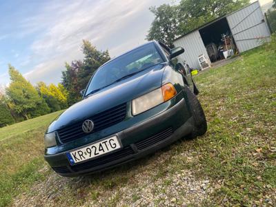 Używane Volkswagen Passat - 4 200 PLN, 426 000 km, 1997