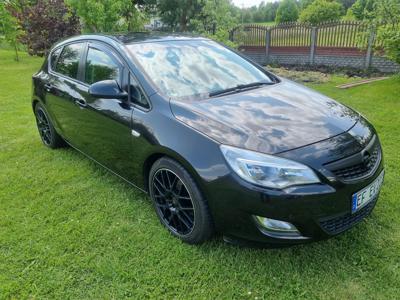 Używane Opel Astra - 30 900 PLN, 157 000 km, 2012