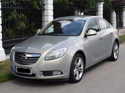 Używane Opel Insignia - 20 000 PLN, 250 000 km, 2010