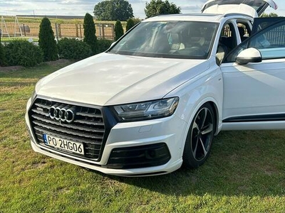 Audi Q7 Zadbane rodzinne - bezwypadkowe z oryginalnym przebiegiem.