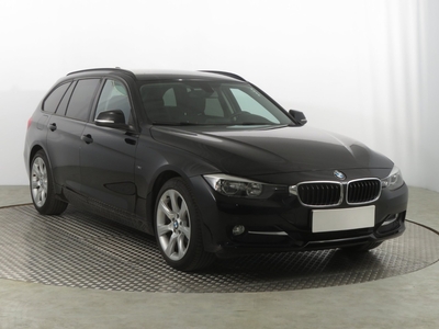 BMW SERIA 3 V (F30/F31/F34) BMW SERIA 3 , Navi, Klimatronic, Parktronic, Podgrzewane siedzienia