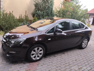 OPEL ASTRA 1.6 2016 MAŁY PRZEBIEG