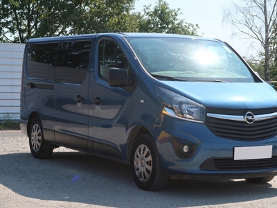 Opel Vivaro , L2H1, 9 Miejsc