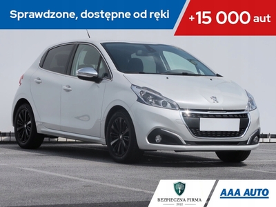 Peugeot 208 I Hatchback 5d Facelifting 1.2 PureTech 110KM 2016