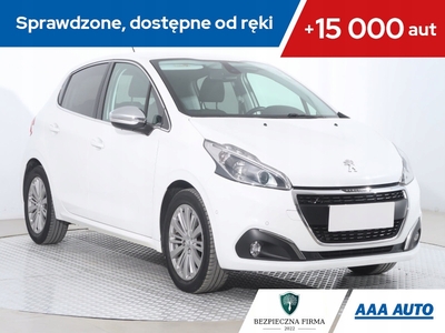 Peugeot 208 I Hatchback 5d Facelifting 1.2 PureTech 110KM 2018