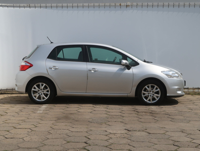 Toyota Auris 2012 1.3 Dual VVT