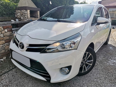 Toyota Verso Minivan Facelifting 1.8 Valvematic 147KM 2014