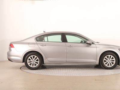 Volkswagen Passat 2020 2.0 TDI 77351km Sedan